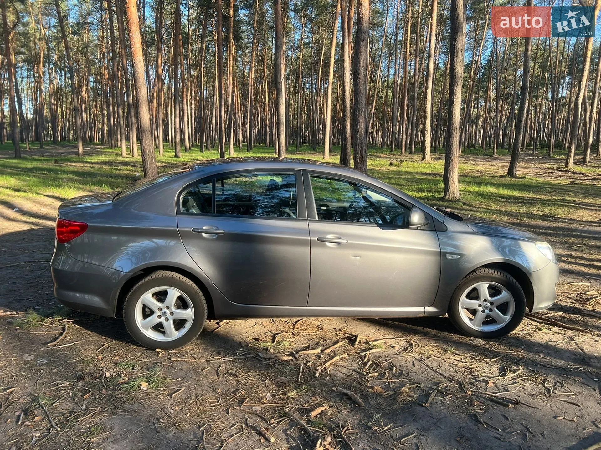 2013 MG 350 - мініатюра 3