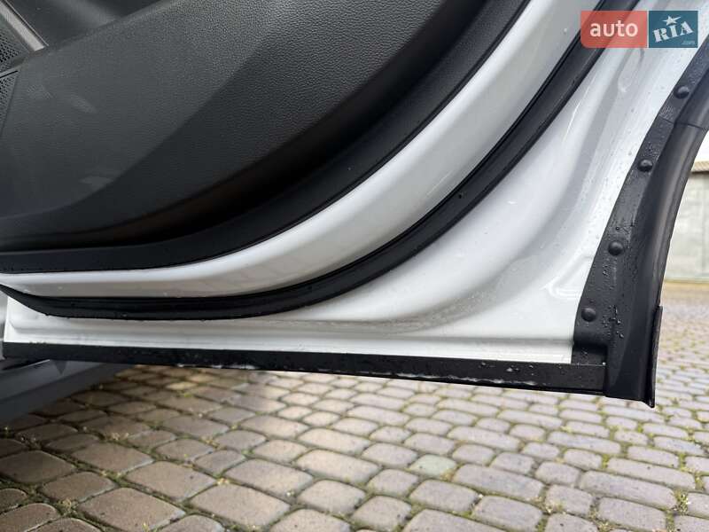 Хетчбек MG 4 2023 в Шептицькому фото 37 Хетчбек MG 4 2023 в Шептицькому