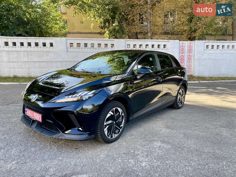 2023 MG 4, VIN LSJWH409XPN234098:plate — zdjęcie 1 (autoria)