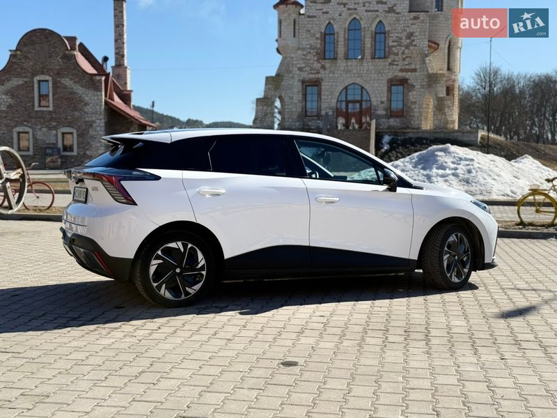 Хэтчбек MG 4 2023 в Бережанах