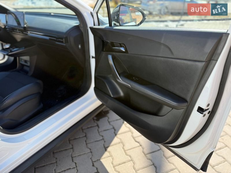 Хэтчбек MG 4 2023 в Бережанах