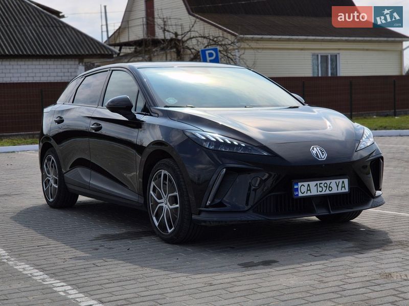 2023 MG 4, VIN LSJWH4097PN159831:plate — zdjęcie 1 (autoria)