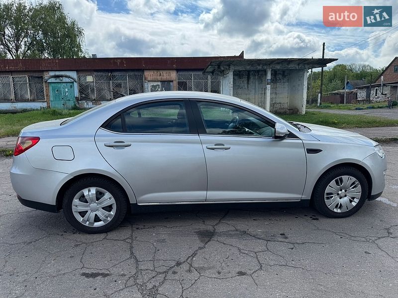 Седан MG 550 2012 в Гребінці