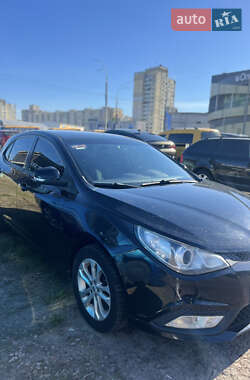 Хетчбек MG 5 2013 в 