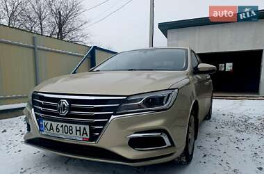 Седан MG 5 2021 в 