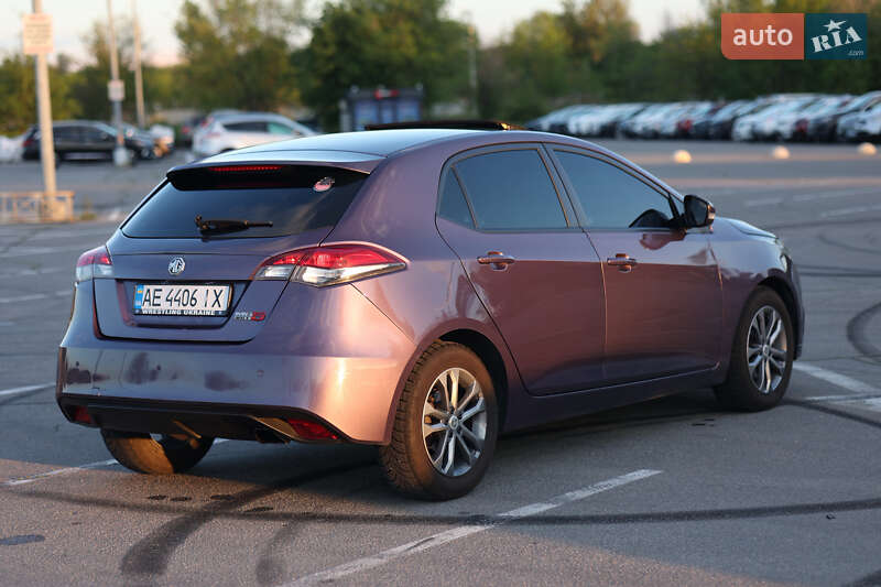 Хэтчбек MG 5 2013 в Днепре