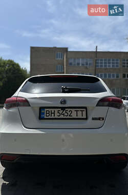 Хэтчбек MG 5 2013 в 