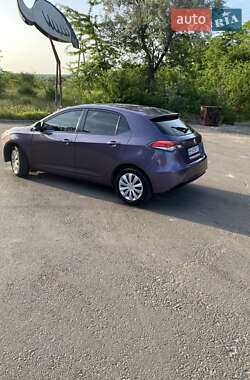 Хэтчбек MG 5 2013 в 