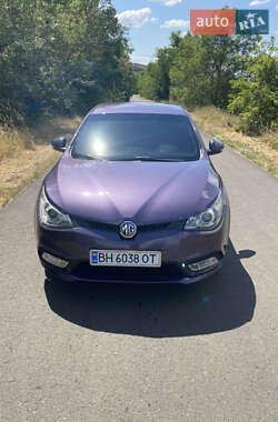 Хэтчбек MG 5 2013 в 