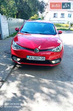 Хетчбек MG 5 2012 в Прилуках