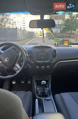 Хэтчбек MG 5 2013 в 