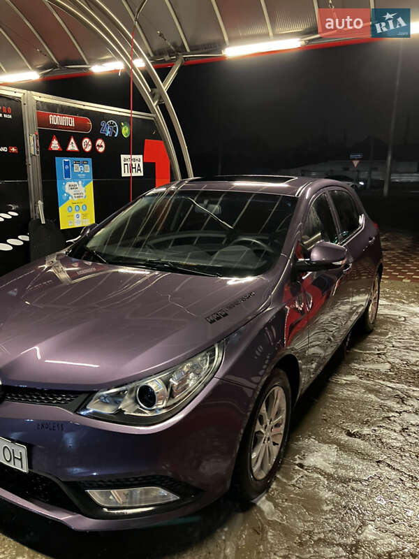 Хэтчбек MG 5 2013 в Полтаве фото 2 Хэтчбек MG 5 2013 в Полтаве