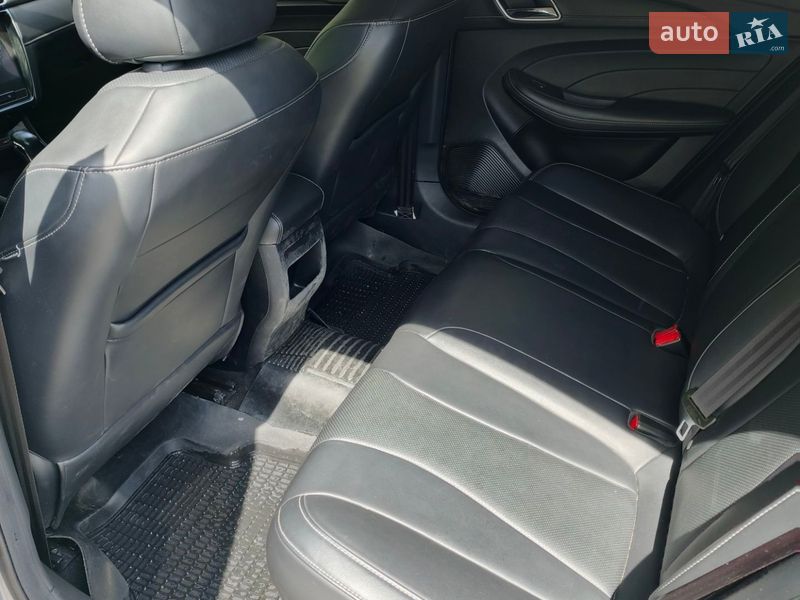 Седан MG 5 2019 в Кам'янському