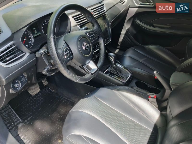 Седан MG 5 2019 в Кам'янському