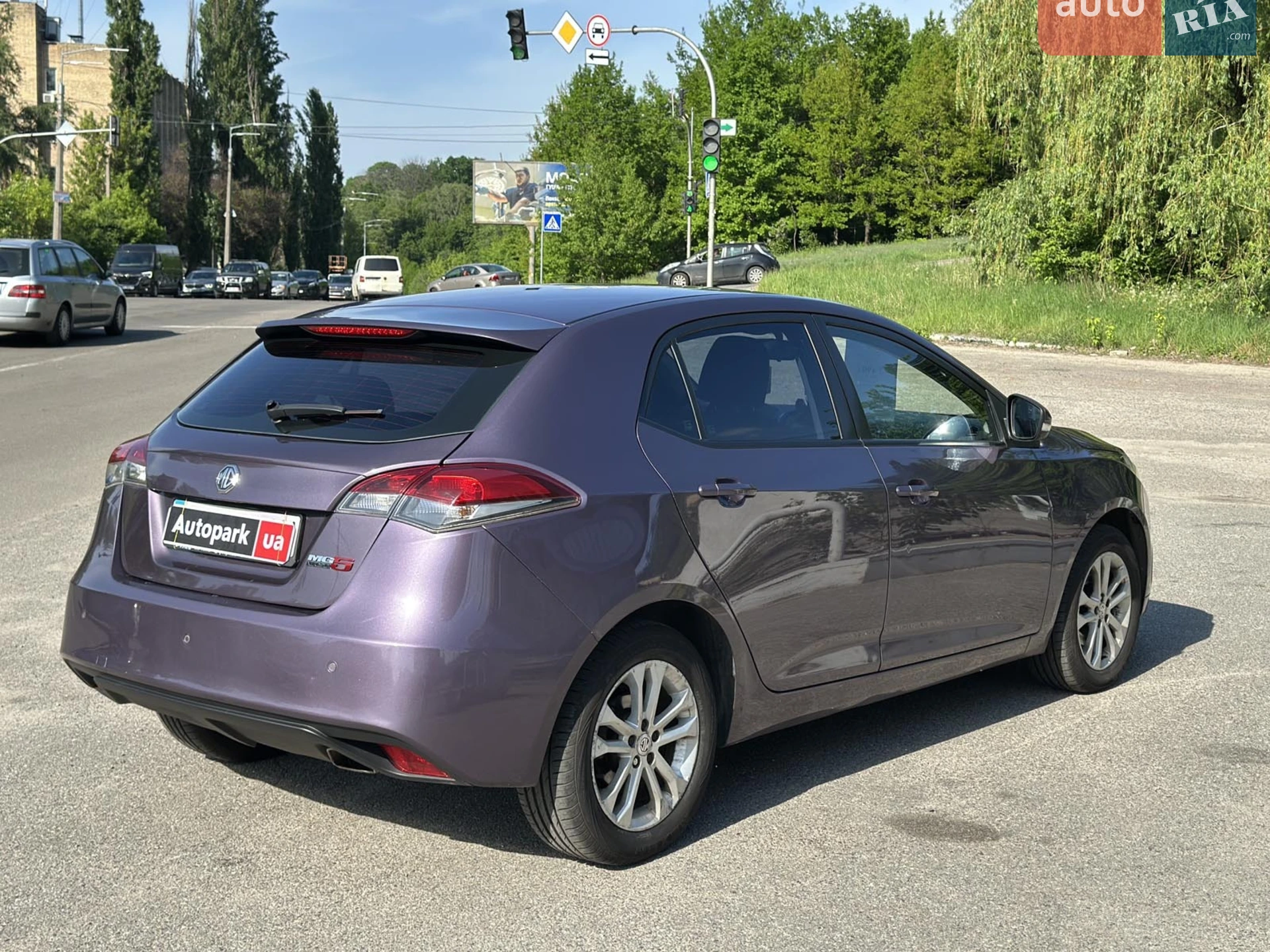2013 MG 5 - мініатюра 9