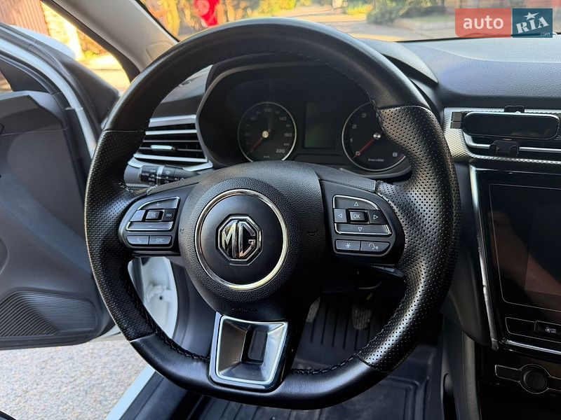 Седан MG 5 2022 в Дніпрі