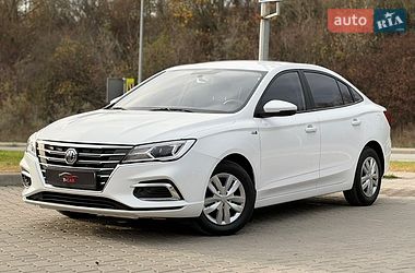 Седан MG 5 2021 в Тернополе