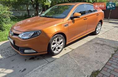 Фастбек MG 6 2012 в 