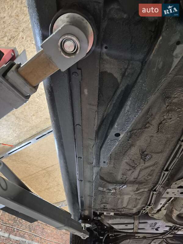 Фастбэк MG 6 2013 в Чернигове