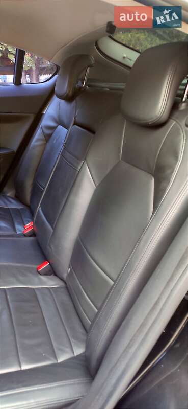 Фастбек MG 6 2012 в Житомирі