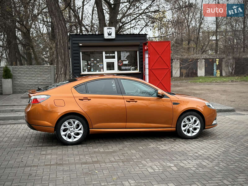 Фастбек MG 6 2012 в Запоріжжі