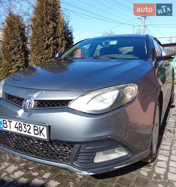 Фастбек MG 6 2012 в Вінниці