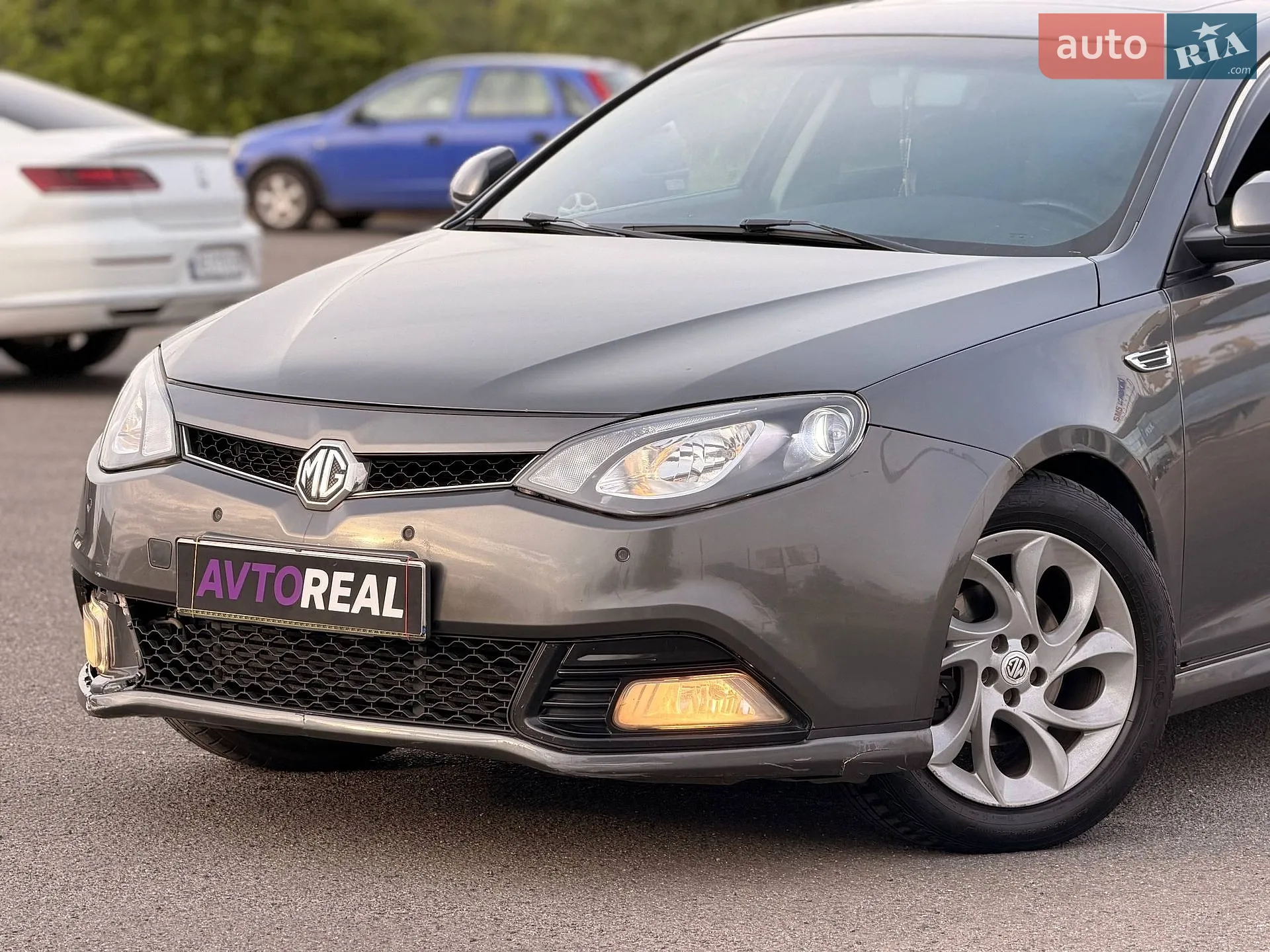 2013 MG 6 - мініатюра 3