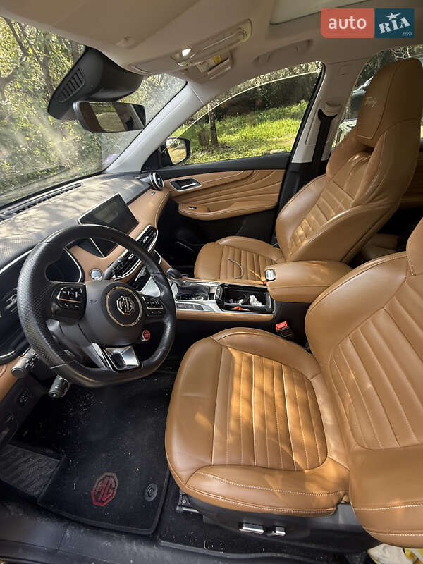 Внедорожник / Кроссовер MG HS 2021 в Киеве