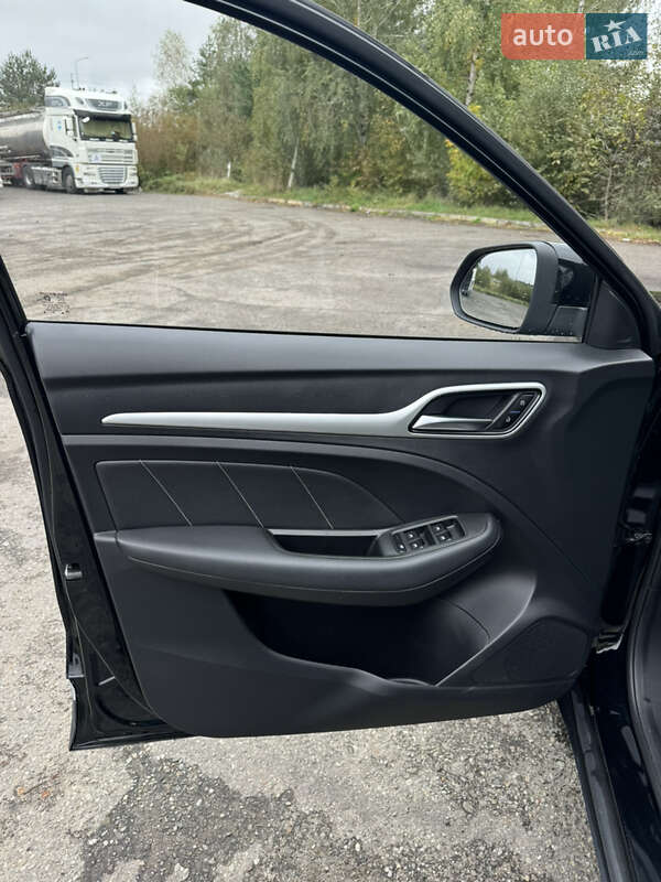Хетчбек MG ZS EV 2020 в Львові