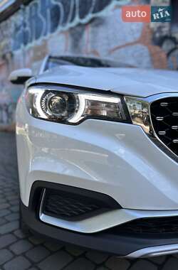 Внедорожник / Кроссовер MG ZS EV 2019 в 