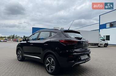 Внедорожник / Кроссовер MG ZS EV 2022 в 