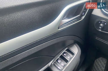 Позашляховик / Кросовер MG ZS EV 2020 в 