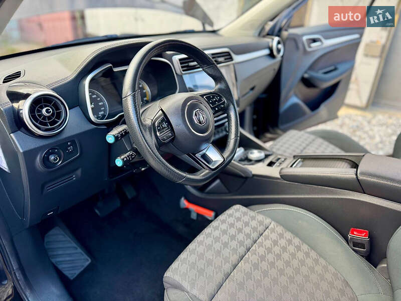 Позашляховик / Кросовер MG ZS EV 2020 в Дрогобичі фото 67 Позашляховик / Кросовер MG ZS EV 2020 в Дрогобичі