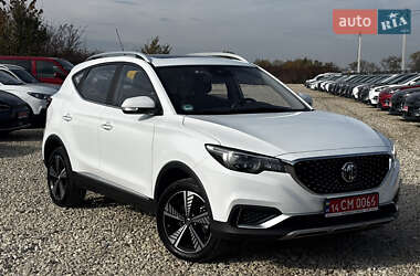 Позашляховик / Кросовер MG ZS EV 2021 в  фото 5 Позашляховик / Кросовер MG ZS EV 2021 в