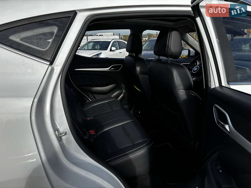 Внедорожник / Кроссовер MG ZS EV 2021 в Львове