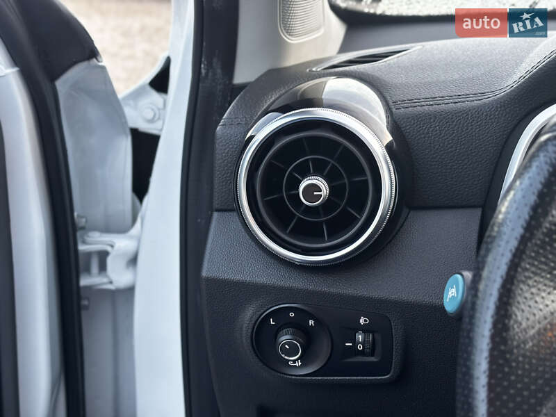 Позашляховик / Кросовер MG ZS EV 2021 в Львові фото 35 Позашляховик / Кросовер MG ZS EV 2021 в Львові