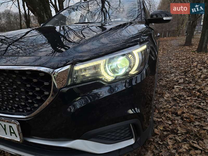 Позашляховик / Кросовер MG ZS EV 2019 в Вінниці