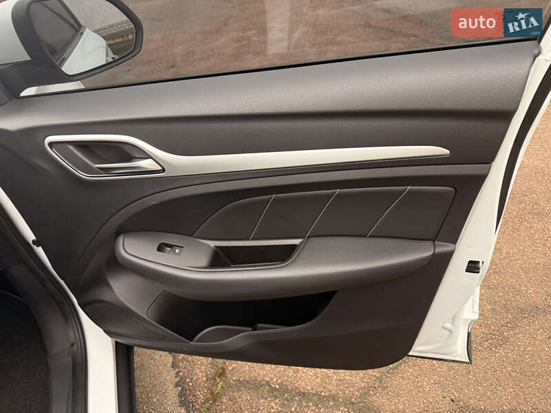 Внедорожник / Кроссовер MG ZS EV 2021 в Житомире