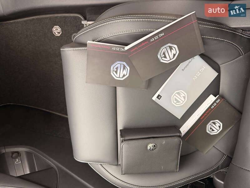 Внедорожник / Кроссовер MG ZS EV 2021 в Житомире