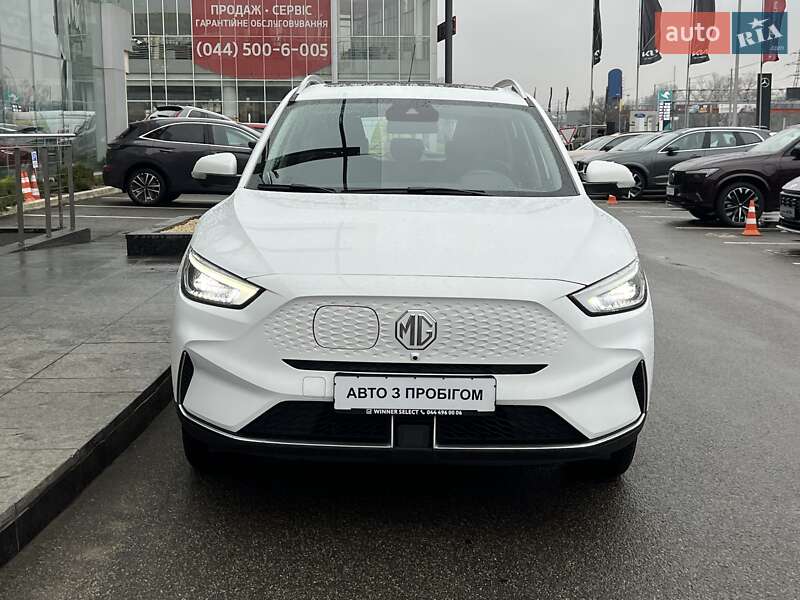 Внедорожник / Кроссовер MG ZS EV 2023 в Киеве