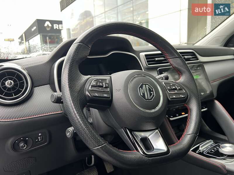 Внедорожник / Кроссовер MG ZS EV 2023 в Киеве