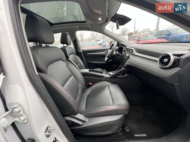 Внедорожник / Кроссовер MG ZS EV 2023 в Киеве