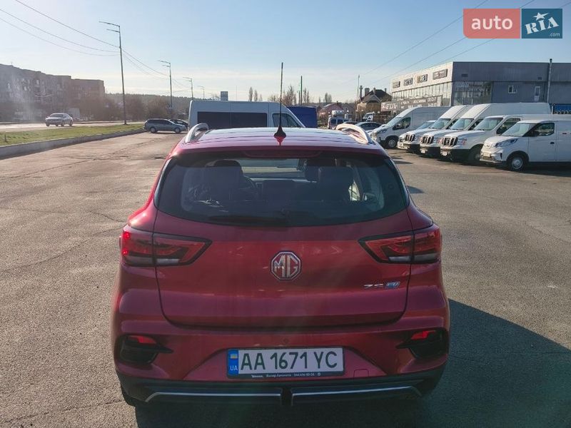 Внедорожник / Кроссовер MG ZS EV 2023 в Киеве