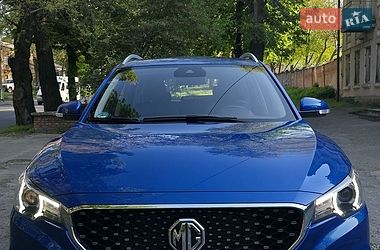 Внедорожник / Кроссовер MG ZS EV 2020 в Днепре