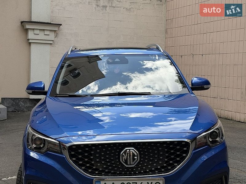 MG ZS EV 2020