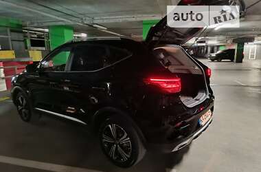 Седан MG ZS 2021 в 