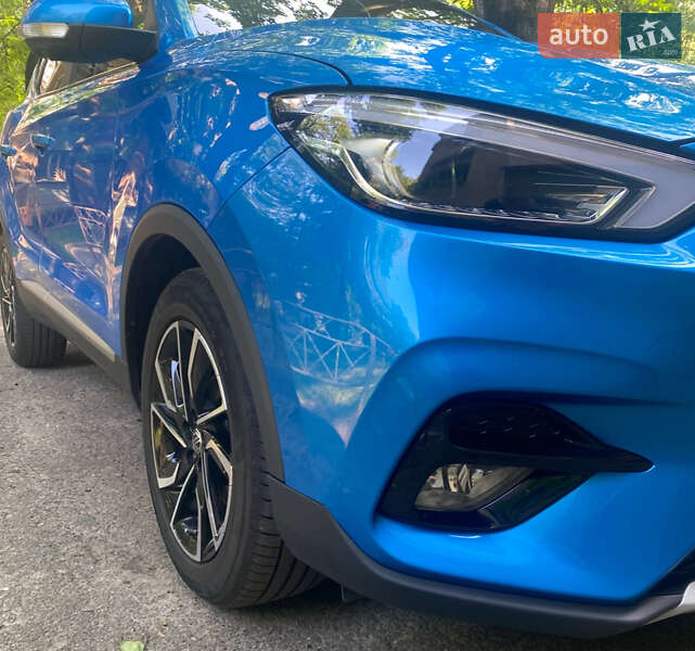 Внедорожник / Кроссовер MG ZS 2023 в Киеве