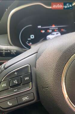 Внедорожник / Кроссовер MG ZS 2023 в 