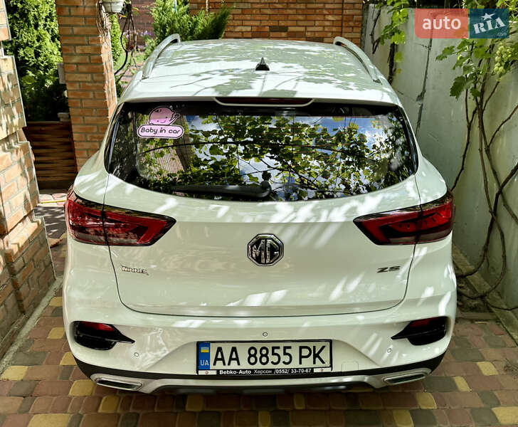 Внедорожник / Кроссовер MG ZS 2021 в Киеве