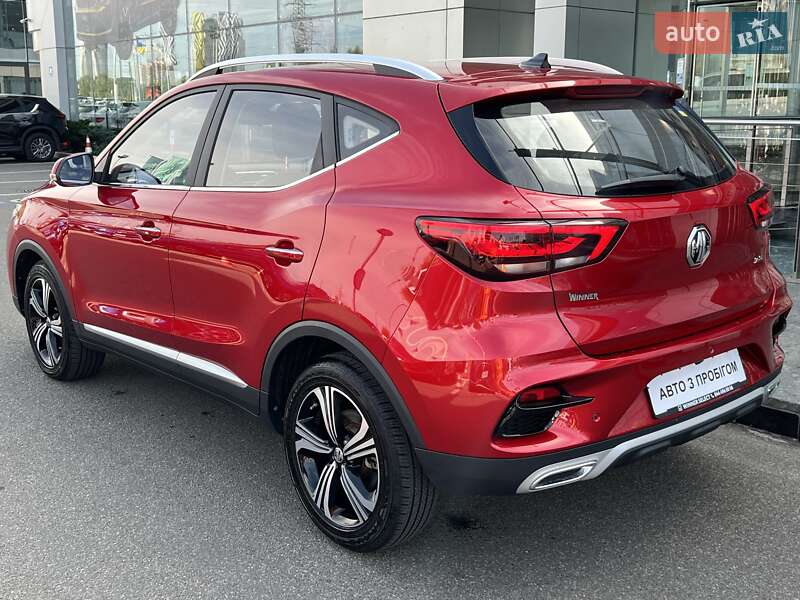 Внедорожник / Кроссовер MG ZS 2021 в Киеве